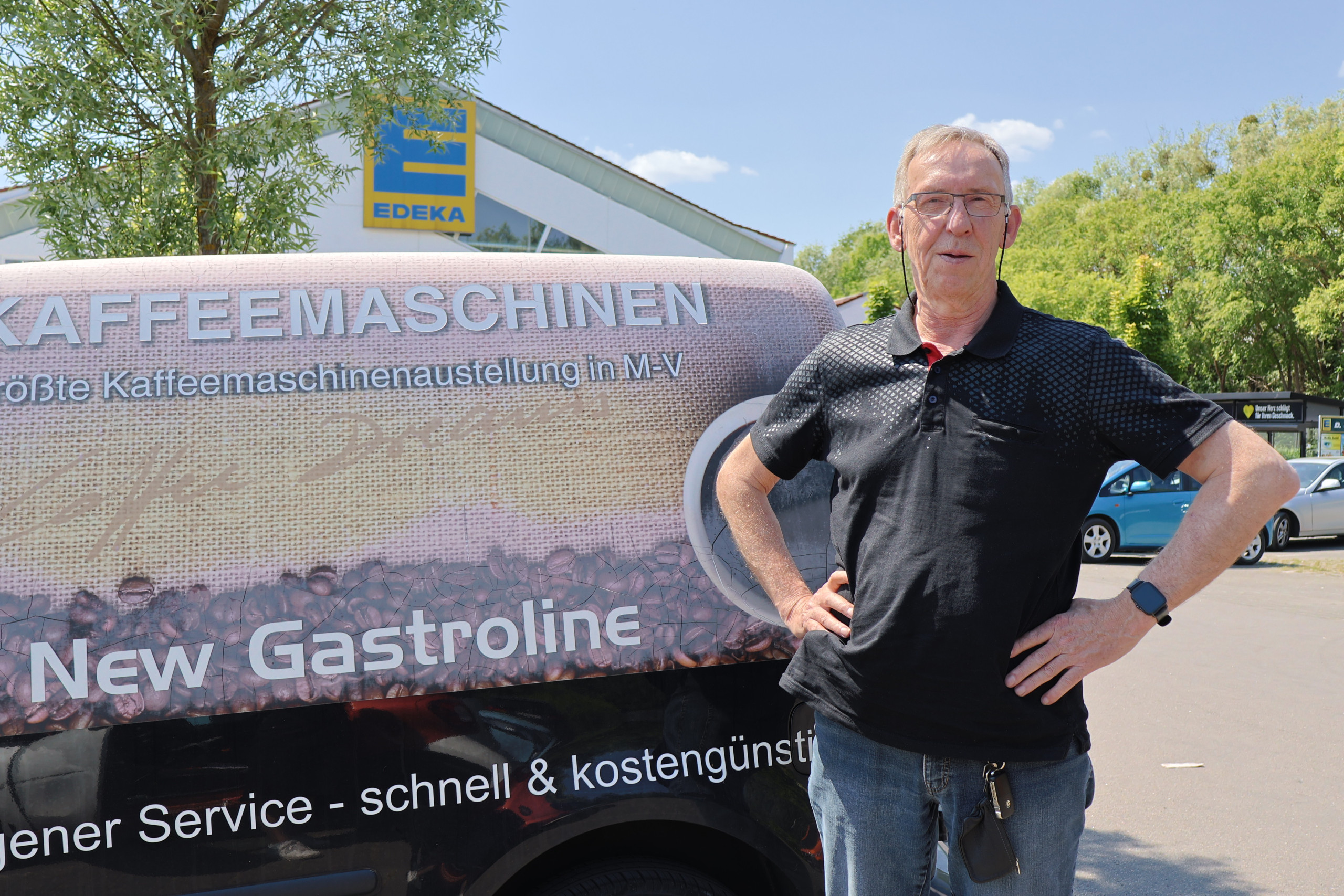 Henry Schmidt, Außendienst New Gastroline